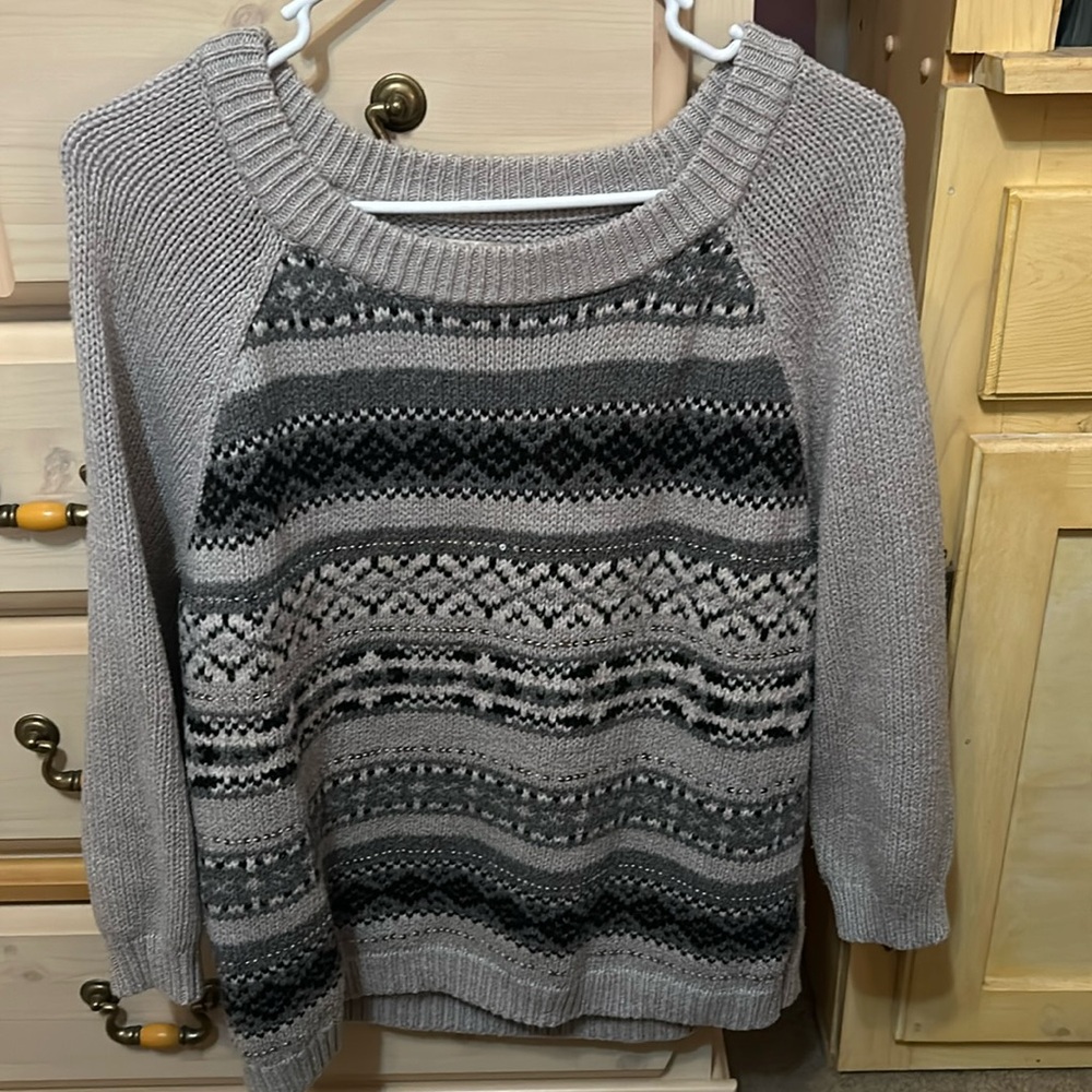 Old Navy gray 3/4 sleeve sweater